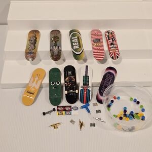 Tech Deck Fingerboard and Accessories Set